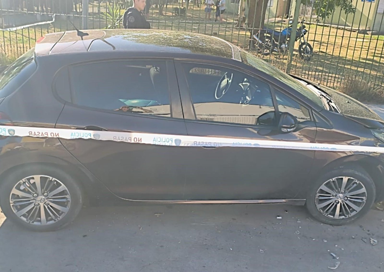 Iban en un auto robado, eludieron un control y los detuvieron tras una persecución en el sur de la Ciudad