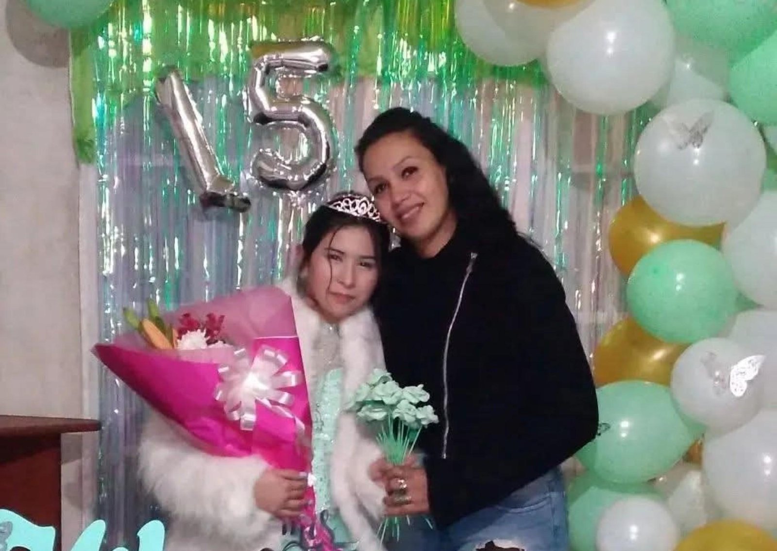 El hada madrina que les organiza las fiestas de 15 a las chicas que no pueden pagarla