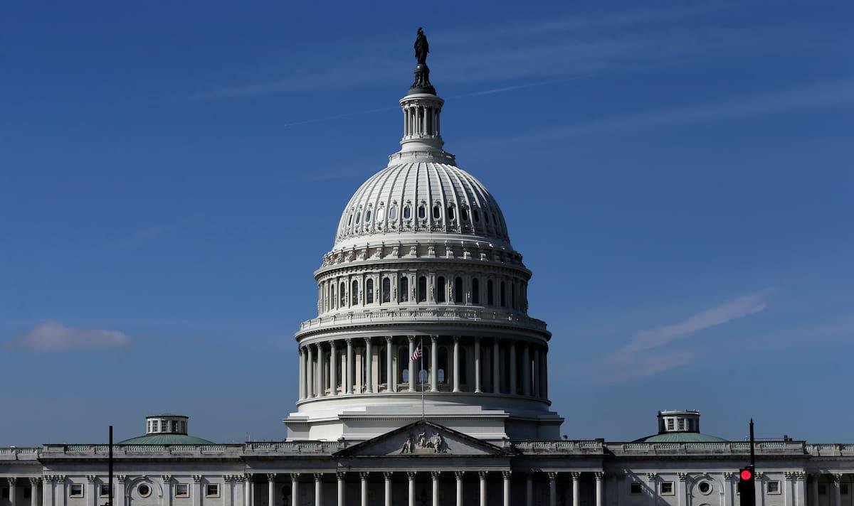 Crece debate sobre poderes de guerra tras ataque de Trump a Irán sin aval del Congreso