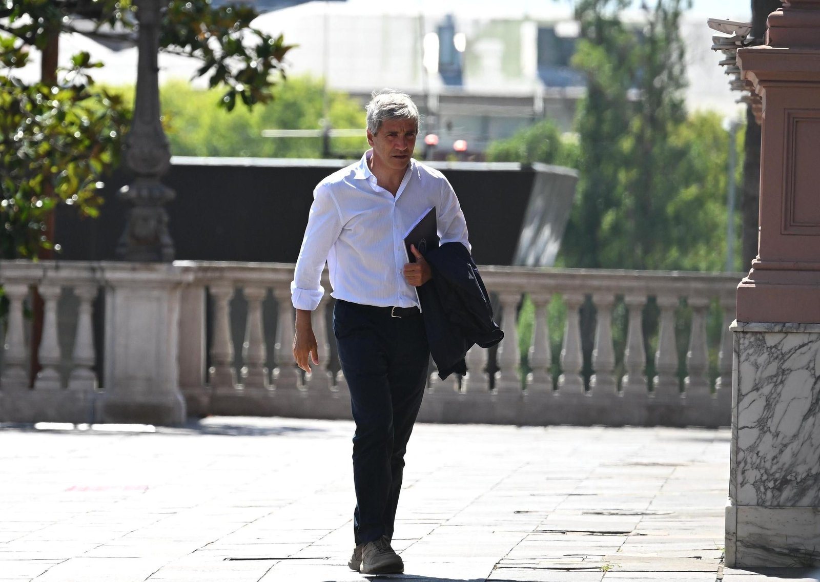 Caputo le puso "fecha de vencimiento" a las super tasas: por qué el mercado dice que son la llave del veranito cambiario