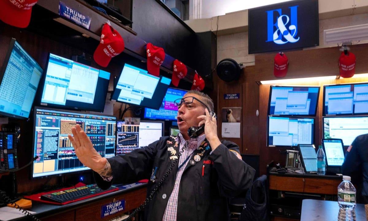 Dólar se fortalece y el yen se ve presionado antes de las elecciones en Japón