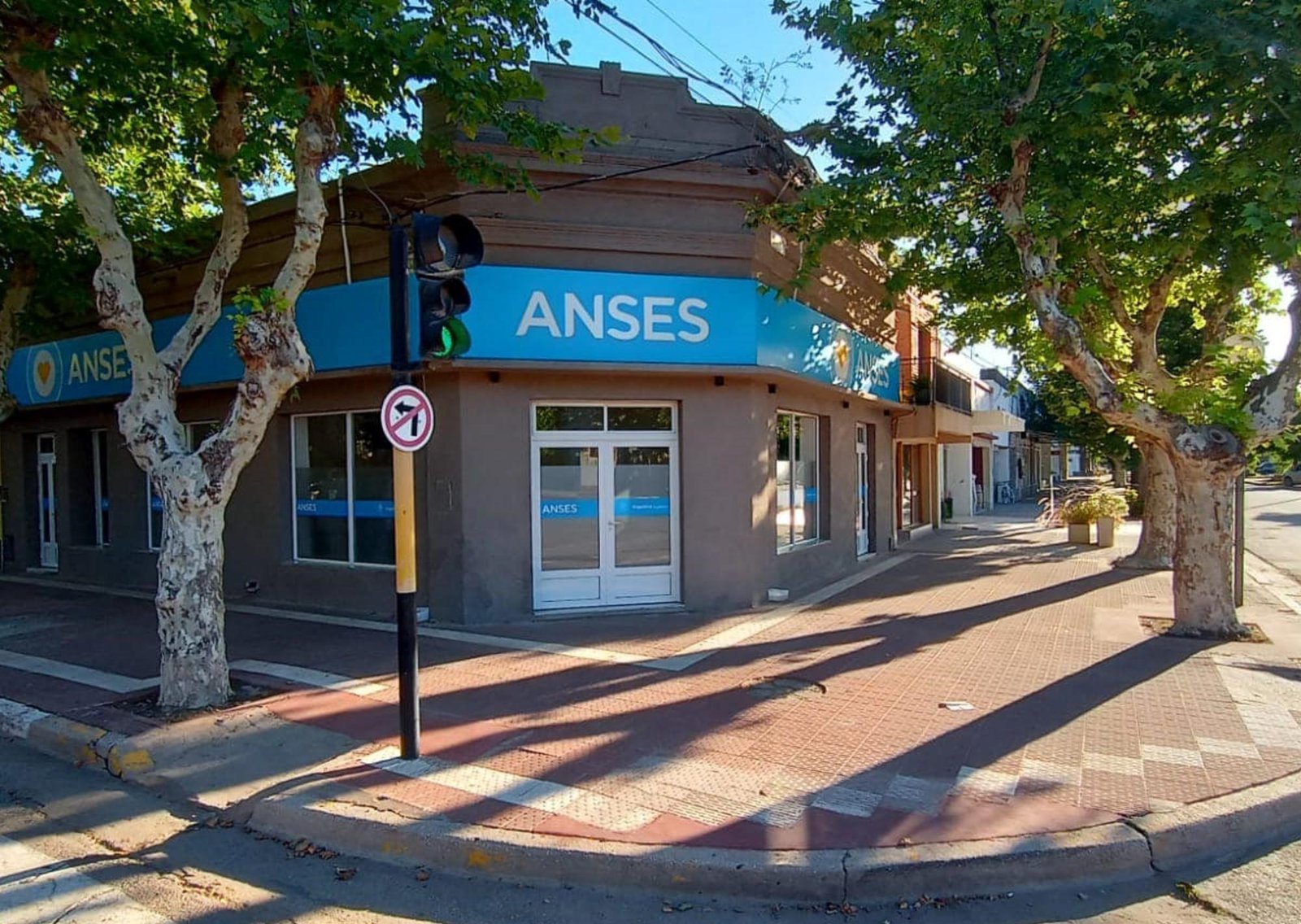 Calendario ANSES: quiénes reciben el bono de refuerzo y cómo impacta la suba del 2,8%