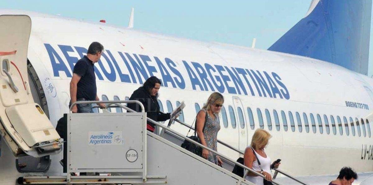 Detienen a un acusado de manipular el sistema de millas de Aerolíneas Argentinas por casi u$s500.000