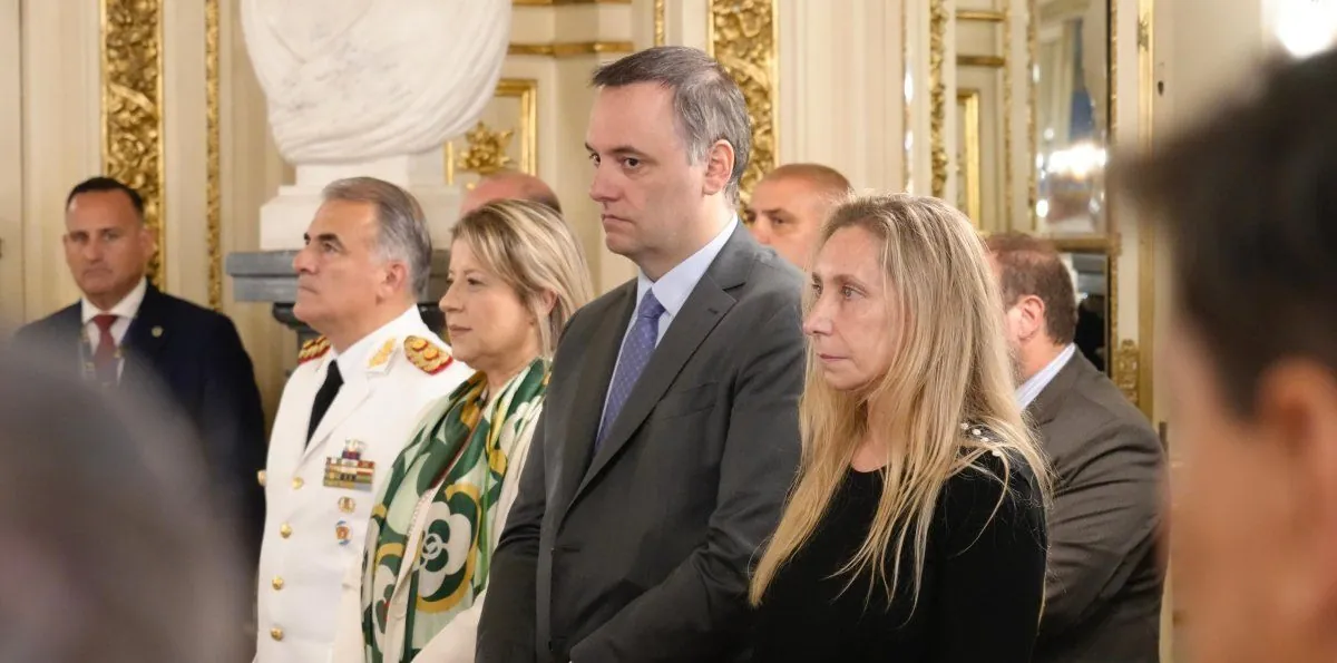 El Gobierno cerró filas en torno a Manuel Adorni y busca dar vuelta la página