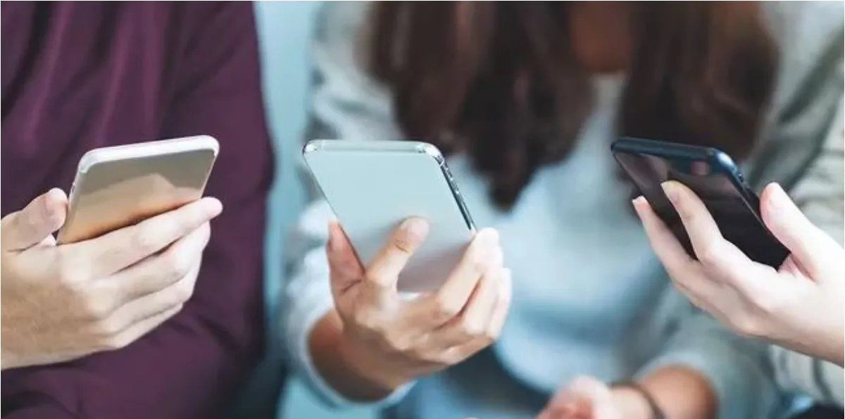 Presentan un proyecto para prohibirles las redes sociales a menores de 13 años en la provincia de Buenos Aires