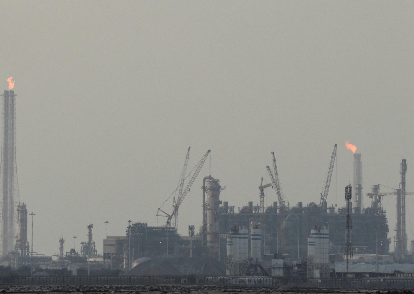 Infraestructura crítica y los activos energéticos clave en Oriente Medio, bajo fuego por la guerra con Irán