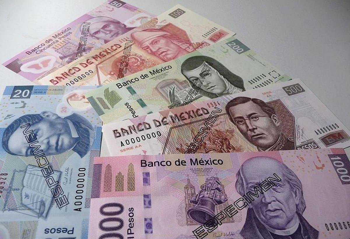 Peso mexicano y bolsa retroceden tras datos sobre precios al productor EEUU