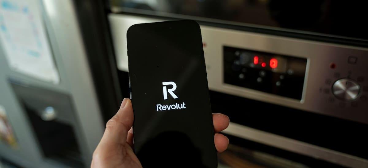 Revolut prepara su llegada a la Argentina: cómo funciona una fintech con sistema nervioso de IA