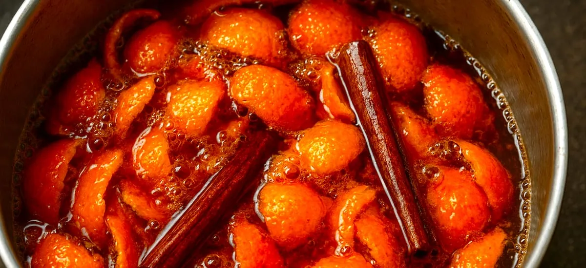 Canela con cáscaras de mandarina: para qué sirve y por qué se recomienda para todos los hogares