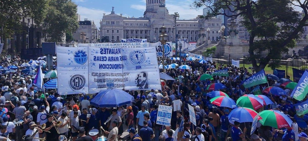 ¿Hay paro este viernes 27 de febrero por la reforma laboral? Qué gremios marchan y qué hace la CGT