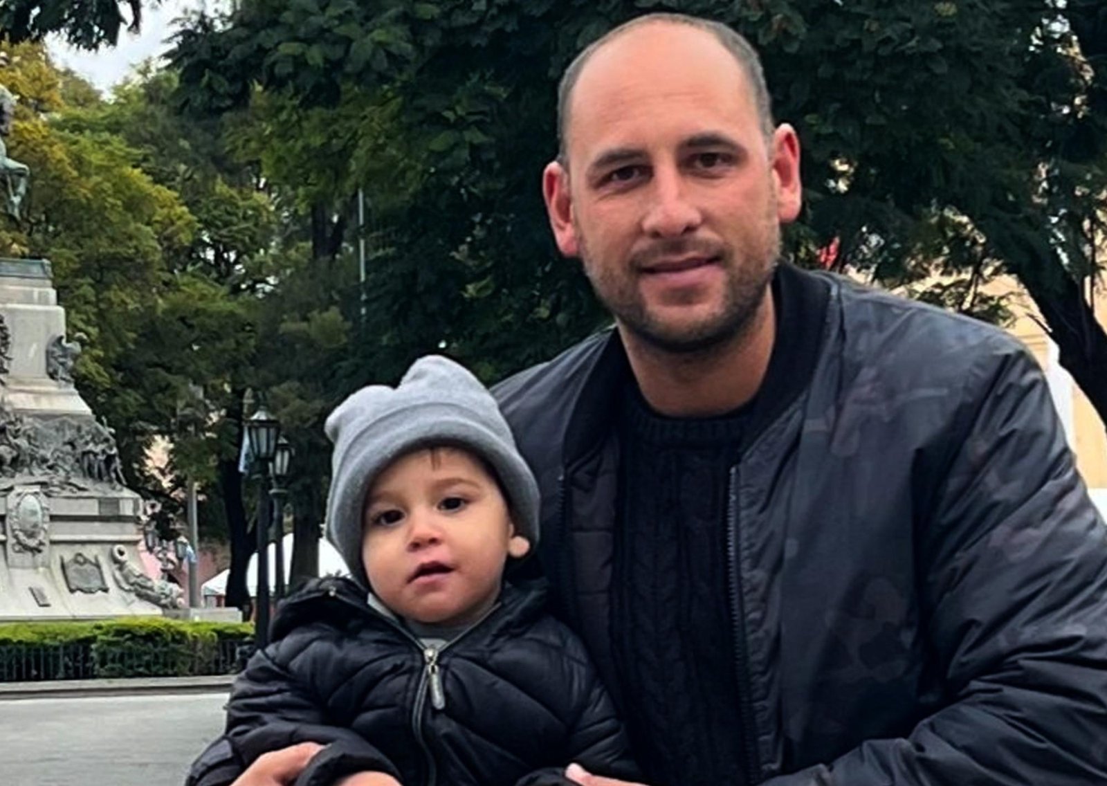 Se fueron a Florianópolis, su hijo de 2 años empezó a sentirse mal y le descubrieron un cáncer muy avanzado