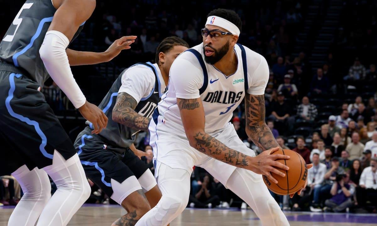 Wizards adquieren a Anthony Davis de Mavericks en canje de ocho jugadores, según fuente de AP
