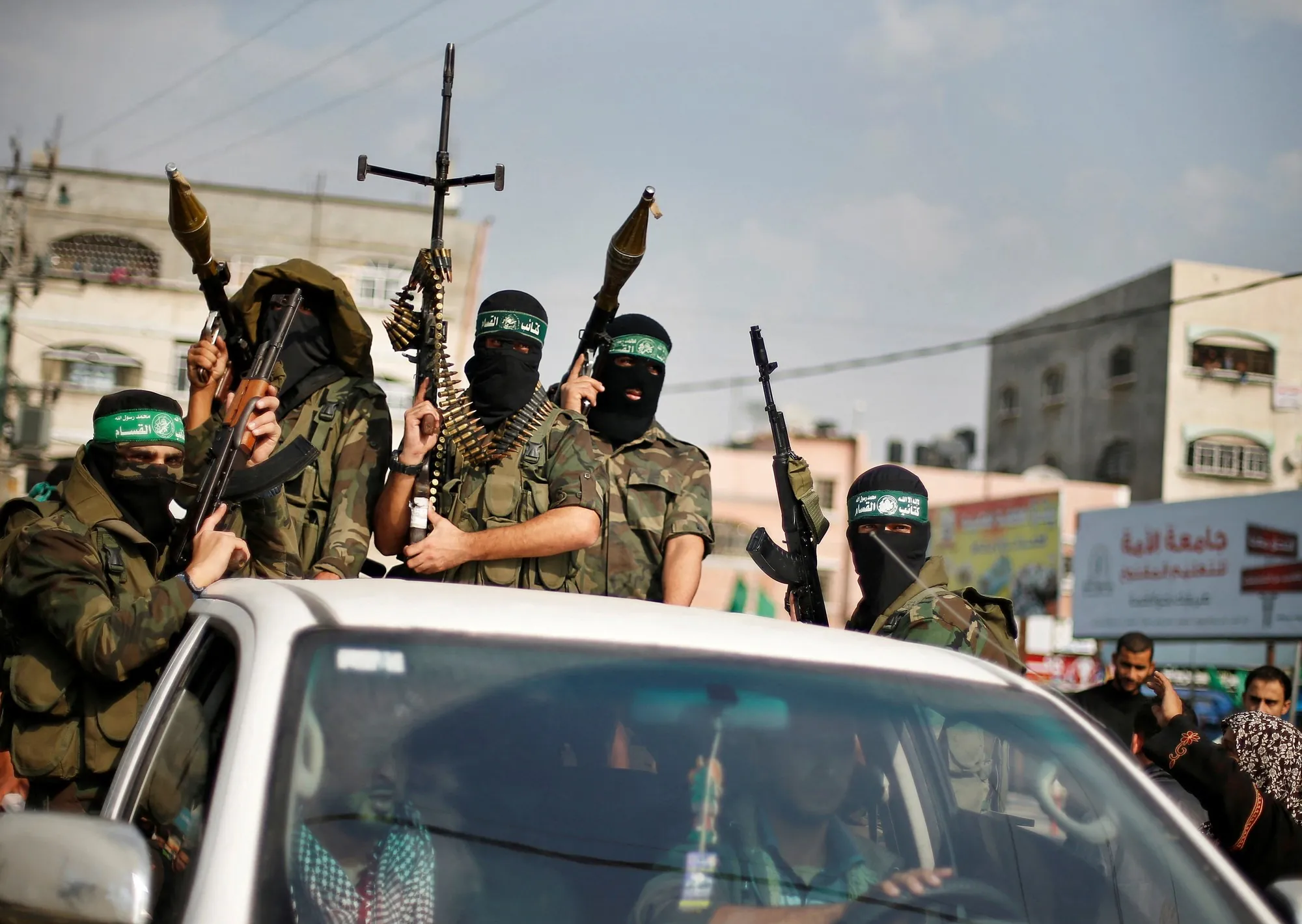 Hamas aceptó el plan de Trump para desarmarse "por completo" en Gaza: Israel dice que el acuerdo no cumple con sus exigencias