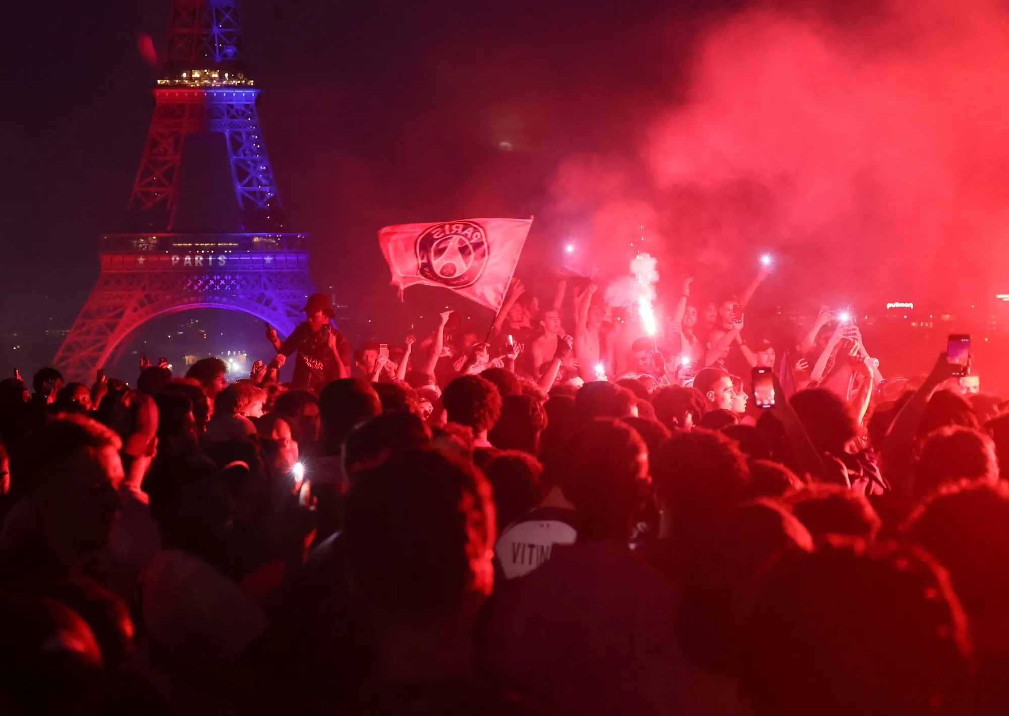 Serios disturbios en París tras la nueva consagración de PSG en la Champions League: 45 detenidos y un intento de asalto a una comisaría