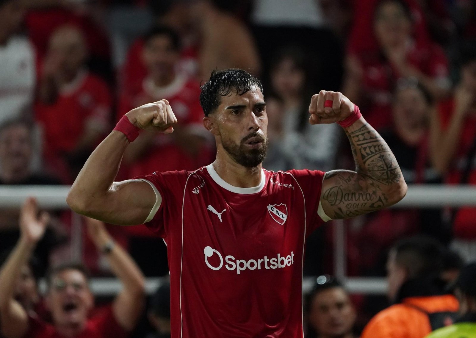 Con goles de Gabriel Ávalos e Iván Marcone sobre el final, Independiente le ganó Central Córdoba y se anota como animador en su zona