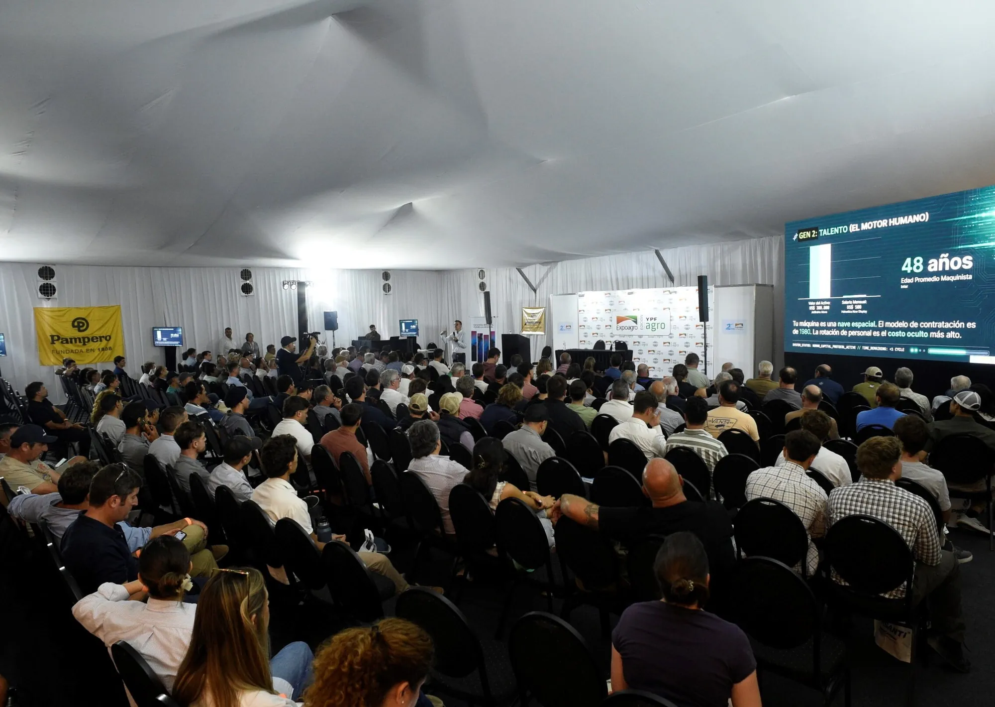 Más de 200 contratistas rurales hicieron historia con su primera cumbre sectorial en Expoagro