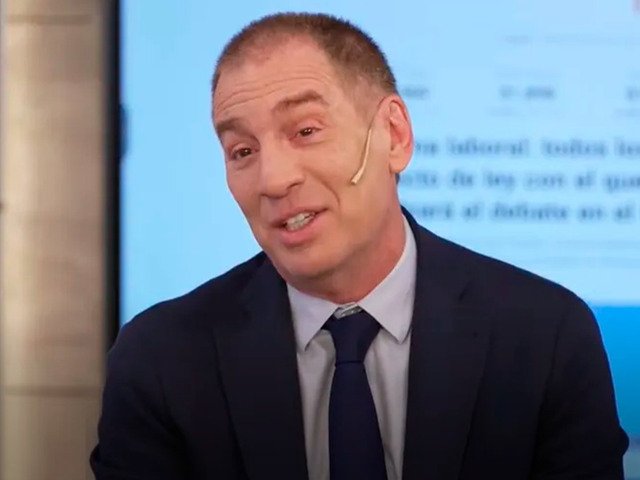 Javier Milei y sus medidas, EN VIVO: вЂњEs una incorporaciГіn muy positivaвЂќ, Mauricio Macri saludГі la designaciГіn de Diego Santilli como ministro del Interior tras el cruce con el Presidente