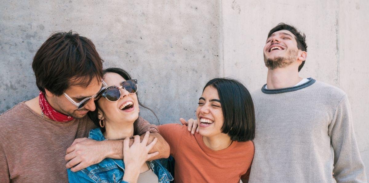 Cuándo alcanzamos el mayor nivel de felicidad en la vida, según estudios científicos