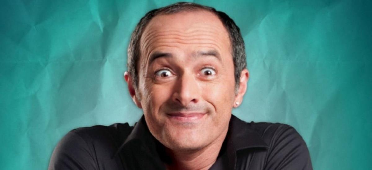 Carlos Alcántara desatado: lo ampayan en salidas románticas con dos mujeres distintas tras separación de Jossie Lindley