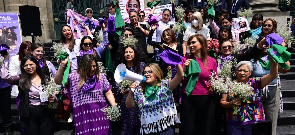 Con madres buscadoras, artistas y parteras conmemoran el Día Internacional de la Mujer en el Congreso de la CDMX