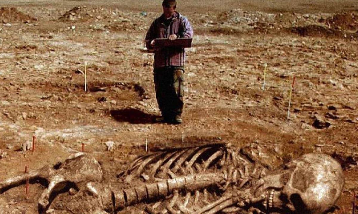 Un antiguo papiro egipcio reavivó el debate sobre la existencia de las personas gigantes