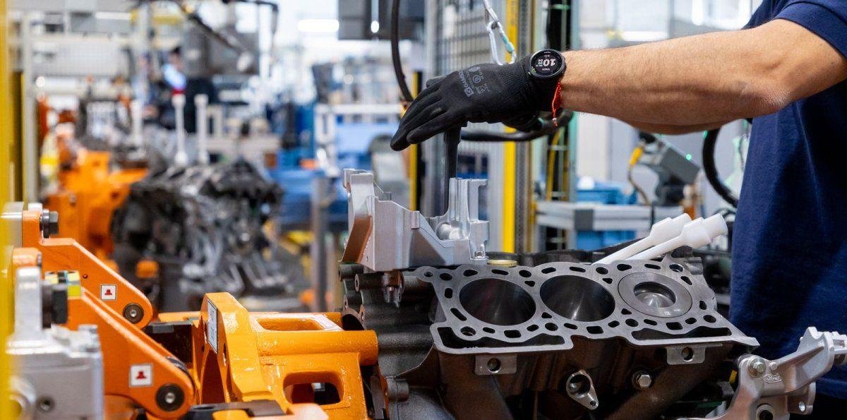 La producción automotriz encadenó en febrero su séptimo retroceso consecutivo: se contrajo un 30,1% anual