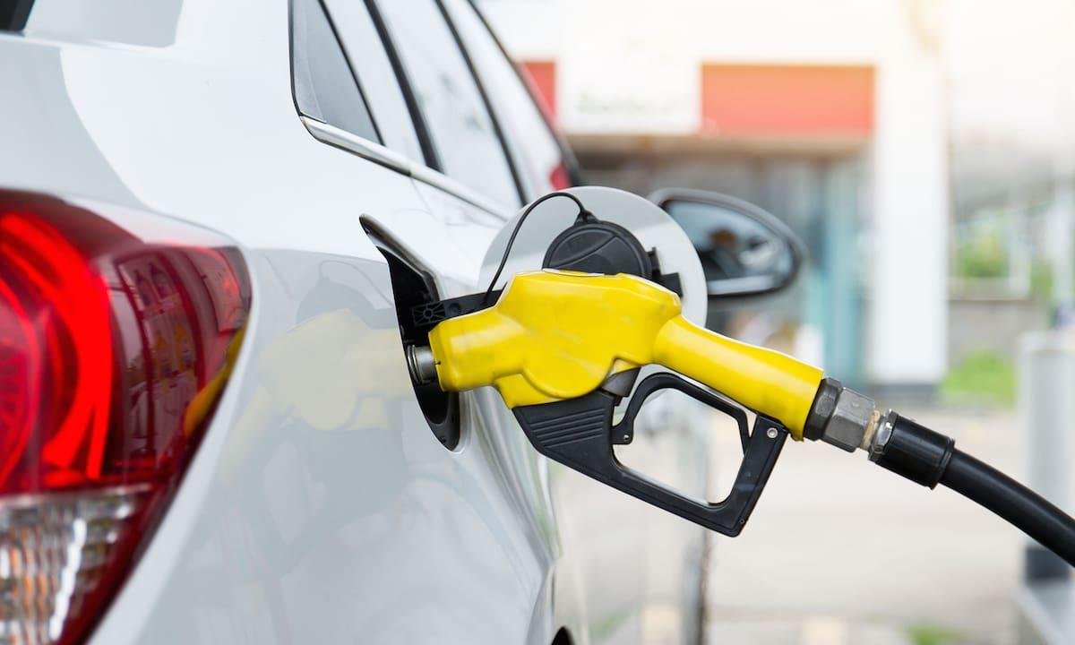 Cómo impacta la guerra contra Irán en el precio de la gasolina en EE.UU.: antecedentes y hasta cuánto podría dispararse el barril