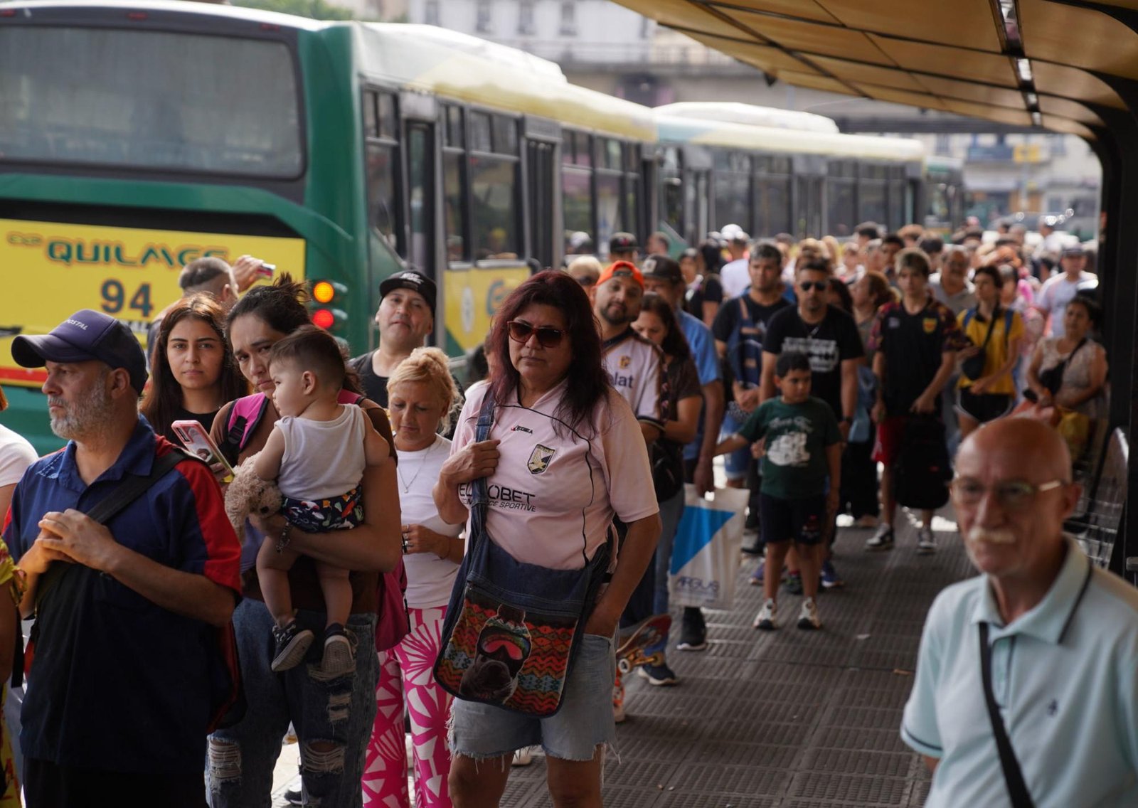 Cómo funcionarán subtes, trenes y colectivos durante las marchas contra la reforma laboral este viernes 27 de febrero