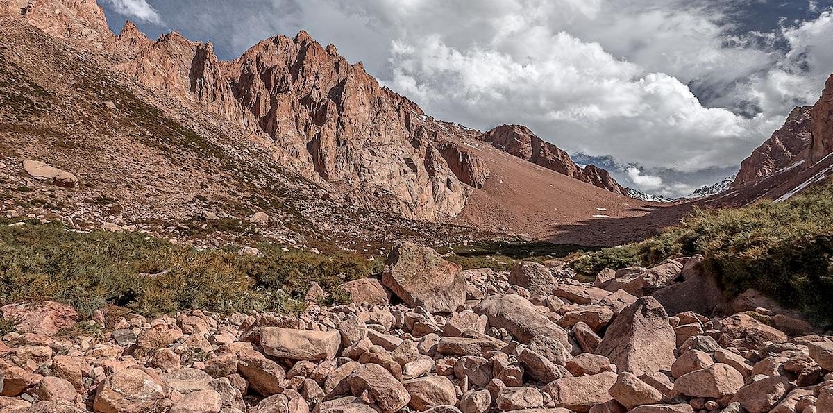 Mendoza: un turista francés murió durante una excursión en alta montaña
