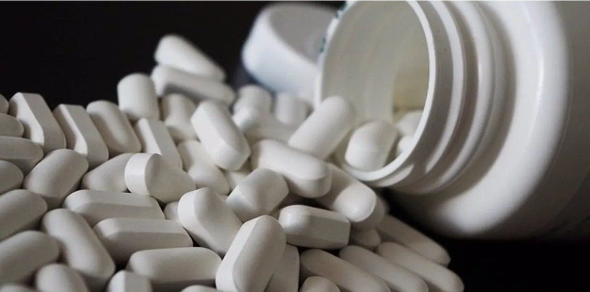 ANMAT oficializó una nueva sustancia de referencia de ibuprofeno para ensayos de laboratorio