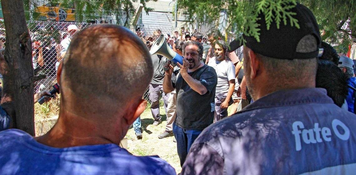 Paro total en fábricas de neumáticos: vence la conciliación y el SUTNA lanza una huelga nacional por el conflicto en FATE