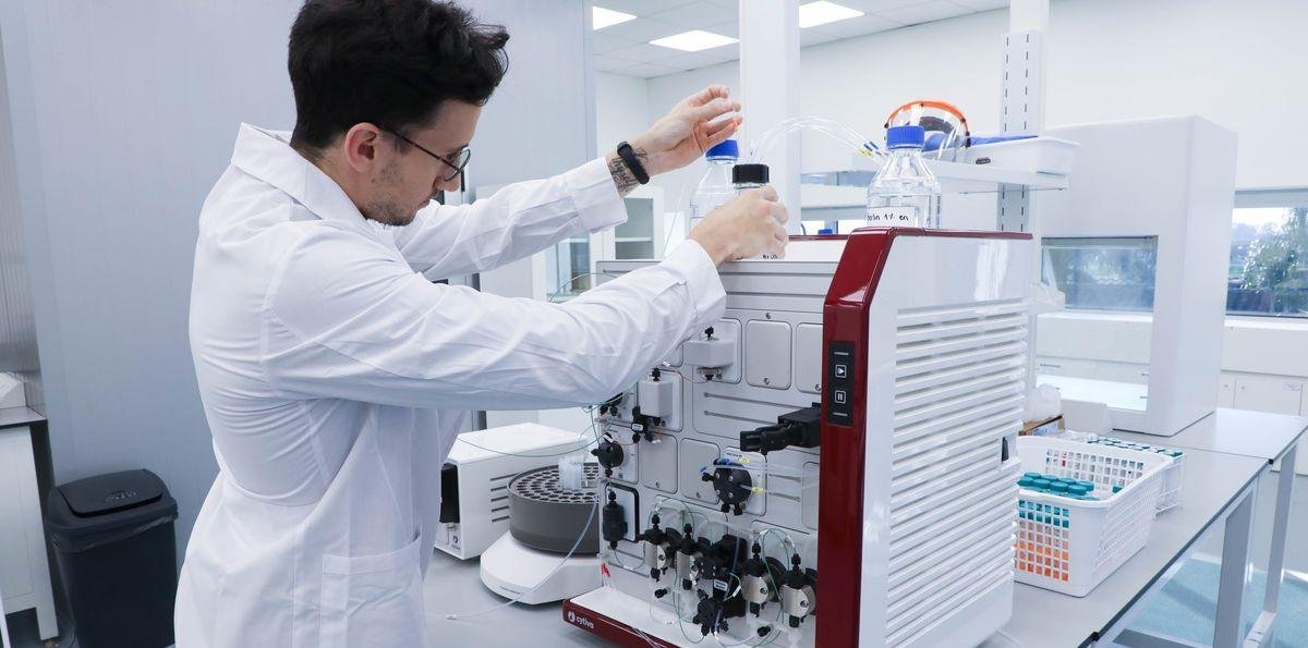 La ANMAT levantó una inhibición a un laboratorio y oficializó una nueva sustancia de referencia farmacéutica