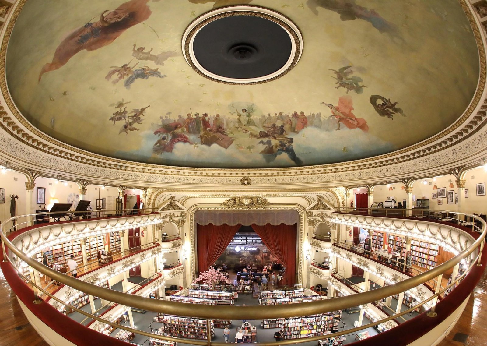 El Ateneo Grand Splendid: visitas con Gardel y café con vista a la cúpula