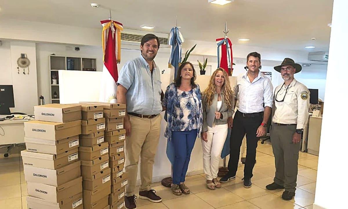 Generó peligro con un sobrevuelo a baja altura en un parque protegido, pero pagó su culpa de una manera singular