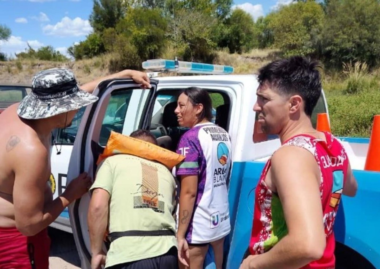 Dramático rescate en Entre Ríos: un nene cayó al agua, la corriente lo arrastró y un policía logró salvarlo