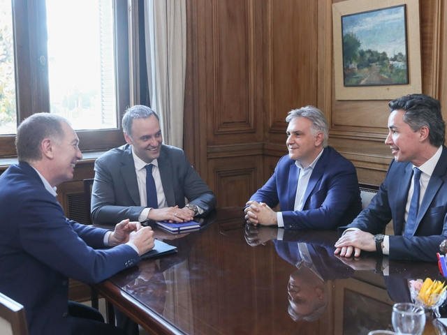 El Gobierno recibiГі a los gobernadores de San Juan y CГіrdoba: la negociaciГіn por el apoyo al Presupuesto y las reformas en el Congreso