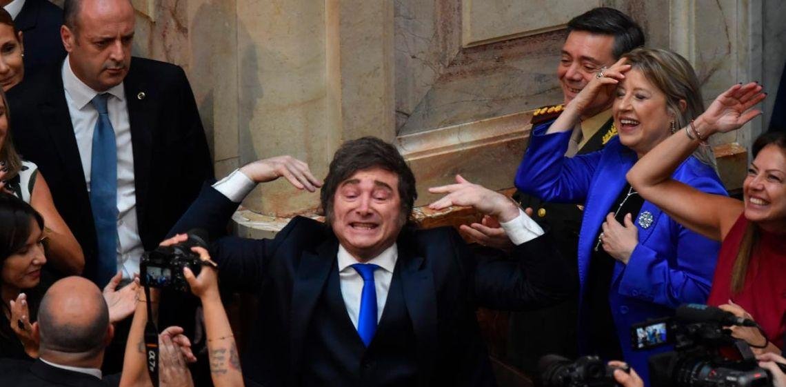 Entre aplaudidores festivos y cancelados instrumentales