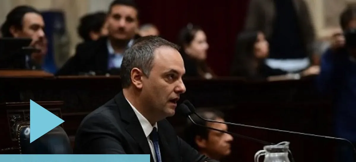Los increíbles memes tras la defensa que hizo Adorni de su gestión en el Congreso: “No cometí ningún delito"
