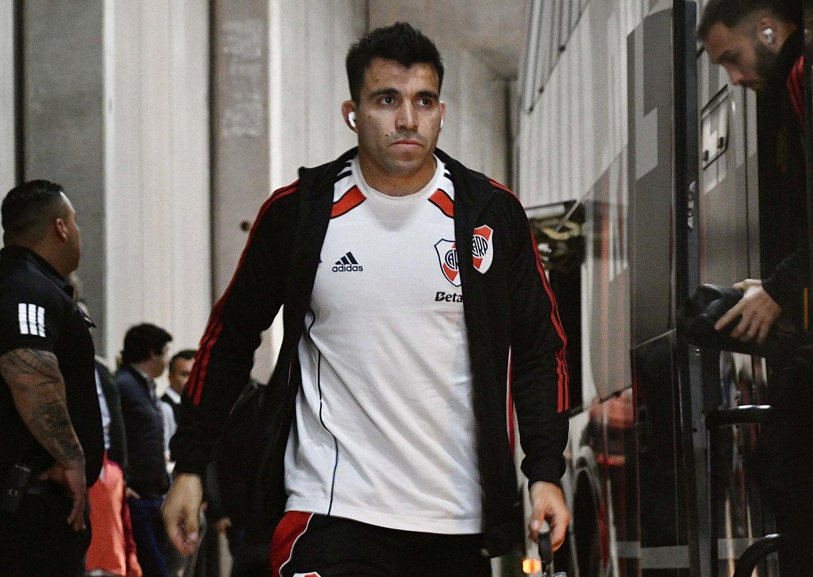 El descargo del Huevo Acuña frente a quienes lo acusan de "hacerle una cama" a Marcelo Gallardo en River: "Nunca en mi vida simulé lesiones"