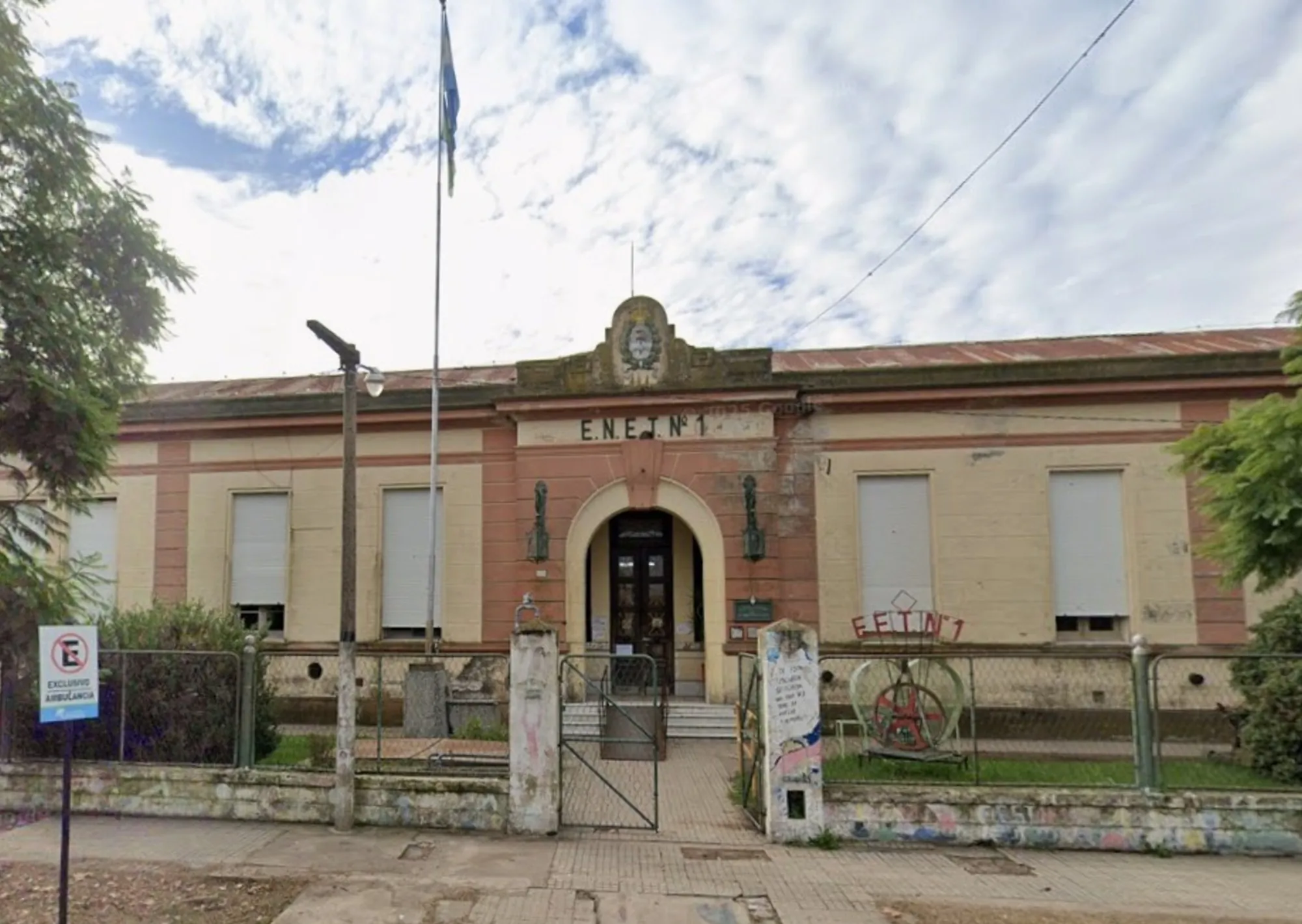 "Se patinó la plata": denuncian a una preceptora por robarse 50 mil dólares de un viaje educativo