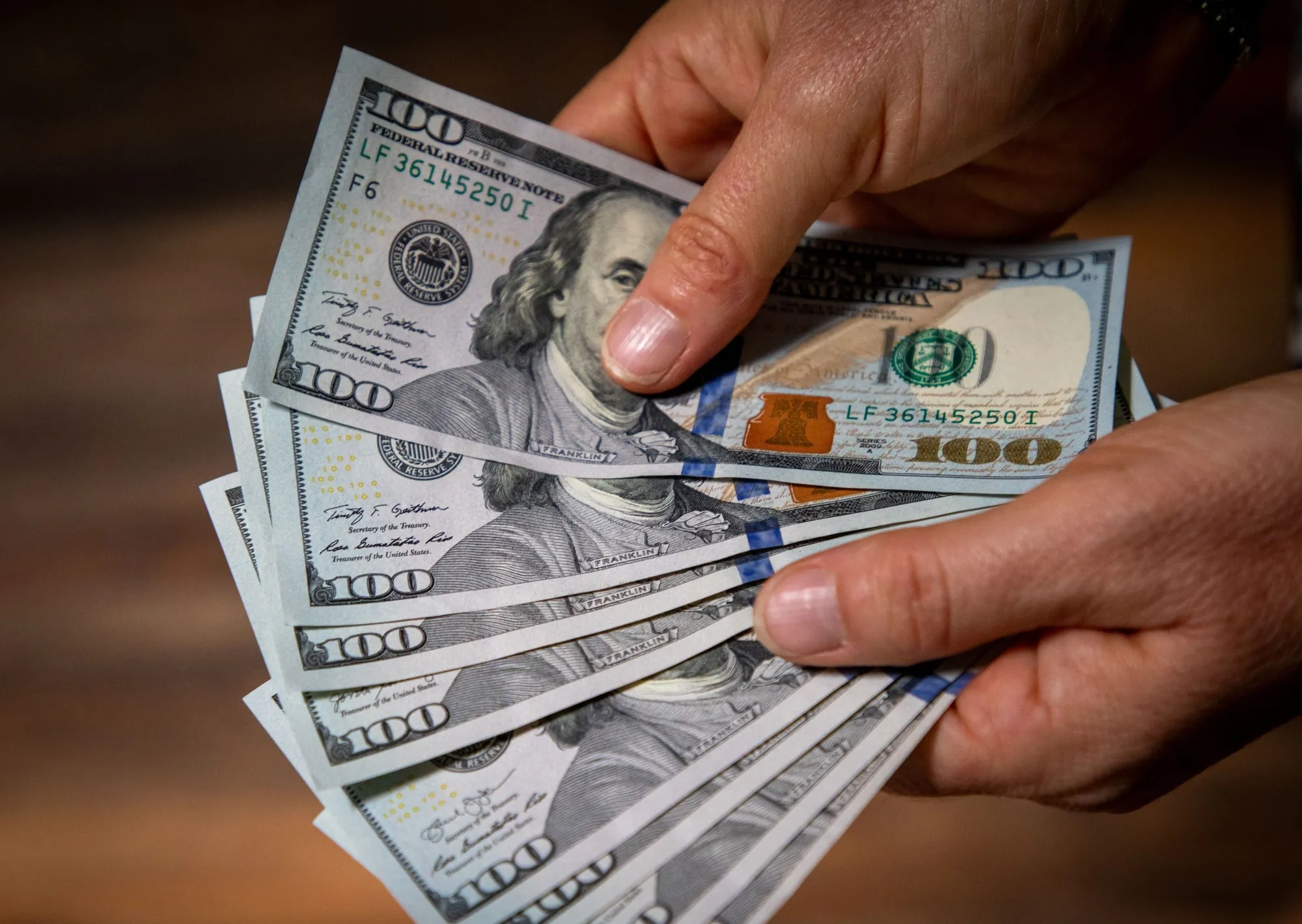 Dólar hoy y dólar blue, EN VIVO: a cuánto cotizó el oficial y cuál fue el precio del paralelo este viernes 13 de marzo, minuto a minuto