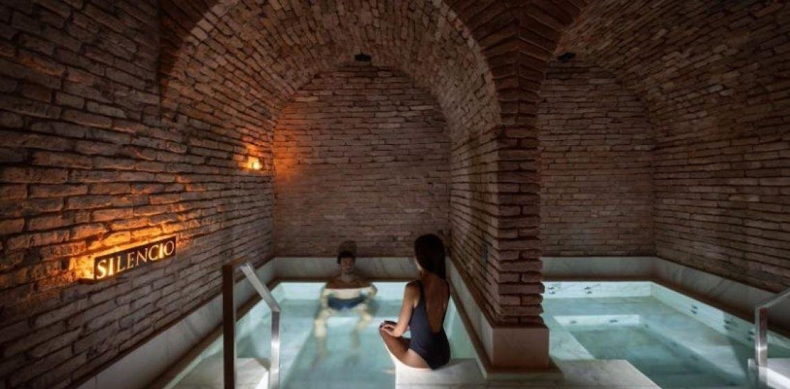 Mes de los enamorados en Azur Hotel & Spa: una experiencia romántica de lujo en pleno corazón de Córdoba