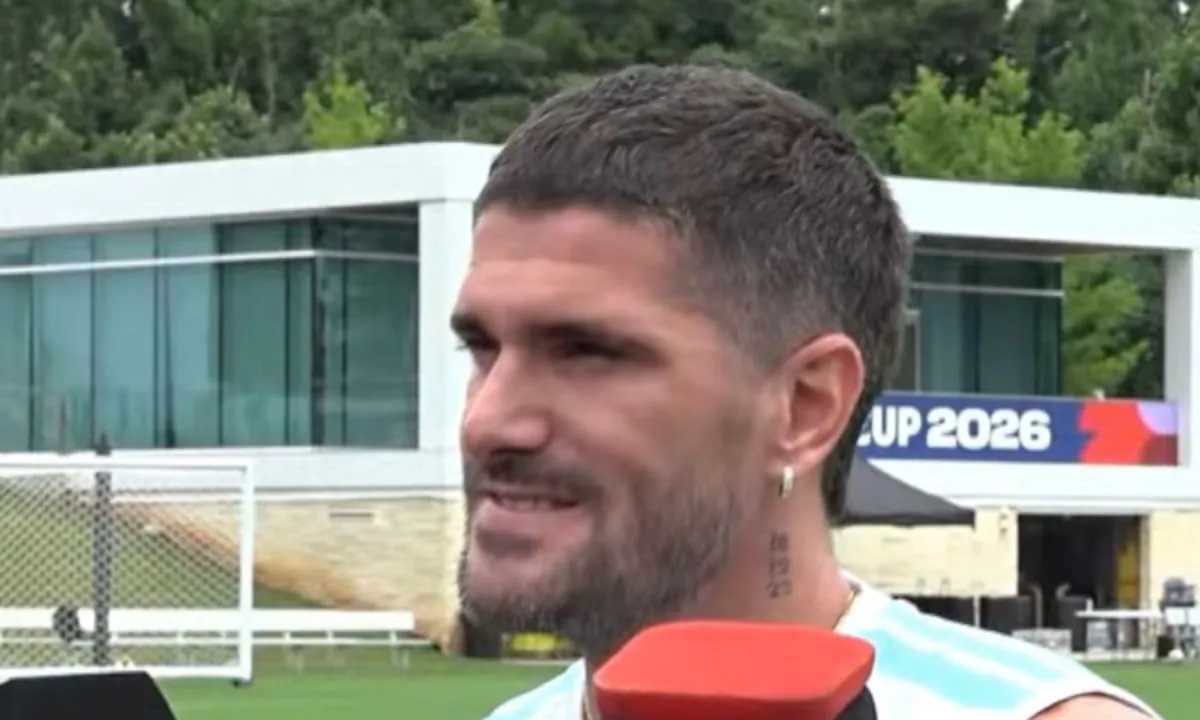 Rodrigo De Paul aseguró que Scaloni todavía no les confirmó el equipo titular frente a Inglaterra