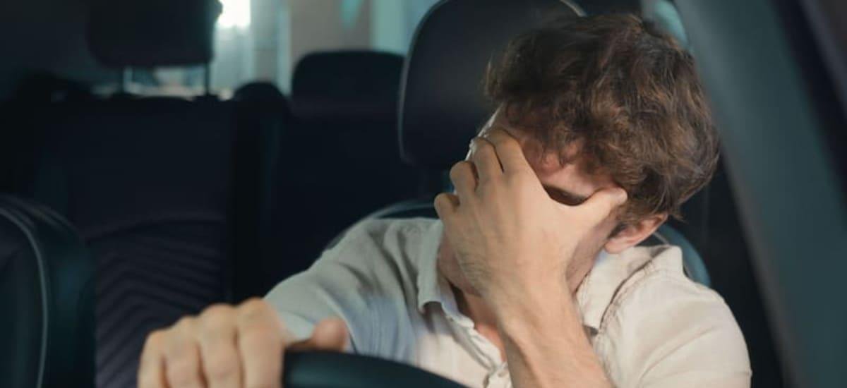 Palo directo a los conductores: el Gobierno prohibirá que todos los coches comprados antes de 2025 circulen por estas vías