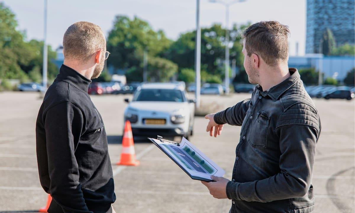 DMV en Houston: la regla para registrar un auto y qué documentos pedirán a los migrantes en marzo 2026