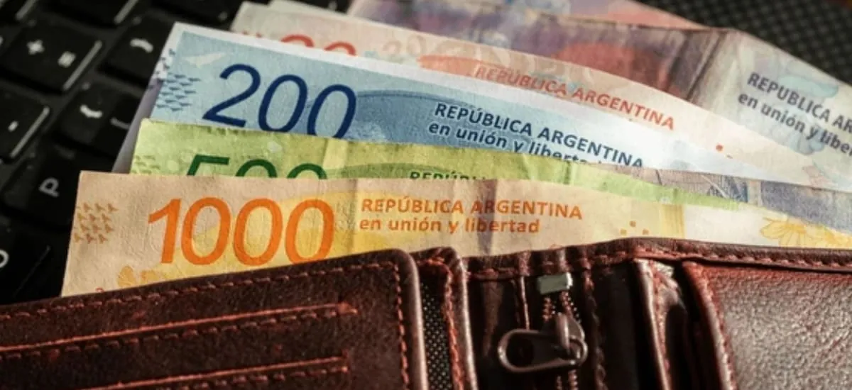 Qué significa ordenar los billetes de mayor a menor, según los psicólogos