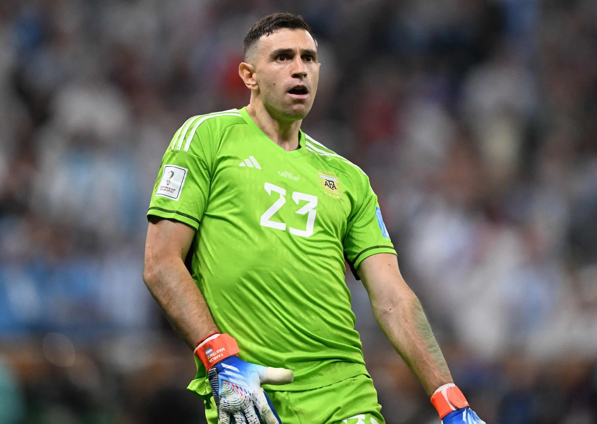 Un medio británico reveló los 10 "trucos sucios" del Dibu Martínez en la previa de Argentina - Inglaterra por el Mundial 2026