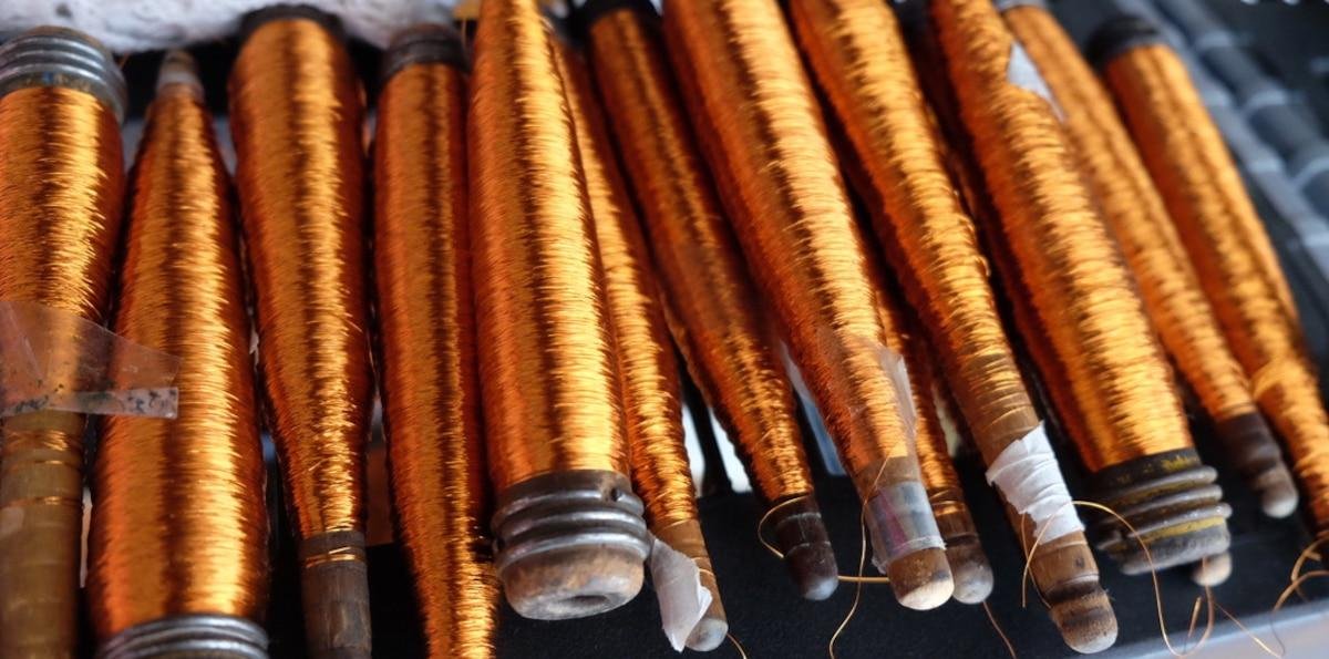 METALES BÁSICOS: Cobre y complejo metalero suben por datos fabriles chinos más firmes