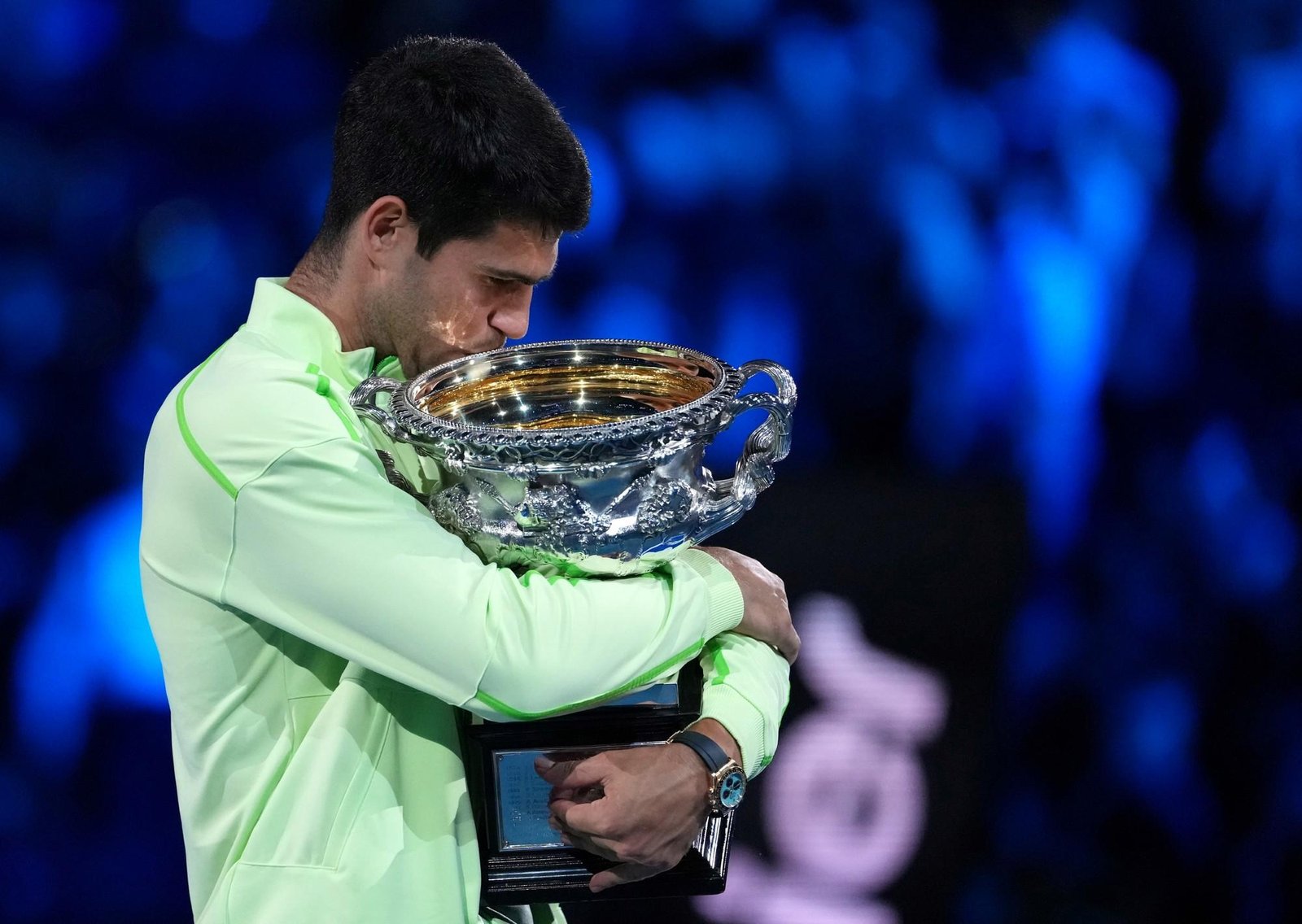 Carlos Alcaraz, historia viva del tenis: venció a Djokovic, ganó por primera vez en Australia y es el más joven en completar el Grand Slam