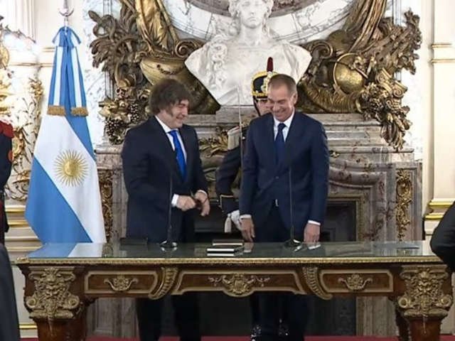 Diego Santilli jurГі ante Javier Milei como ministro del Interior